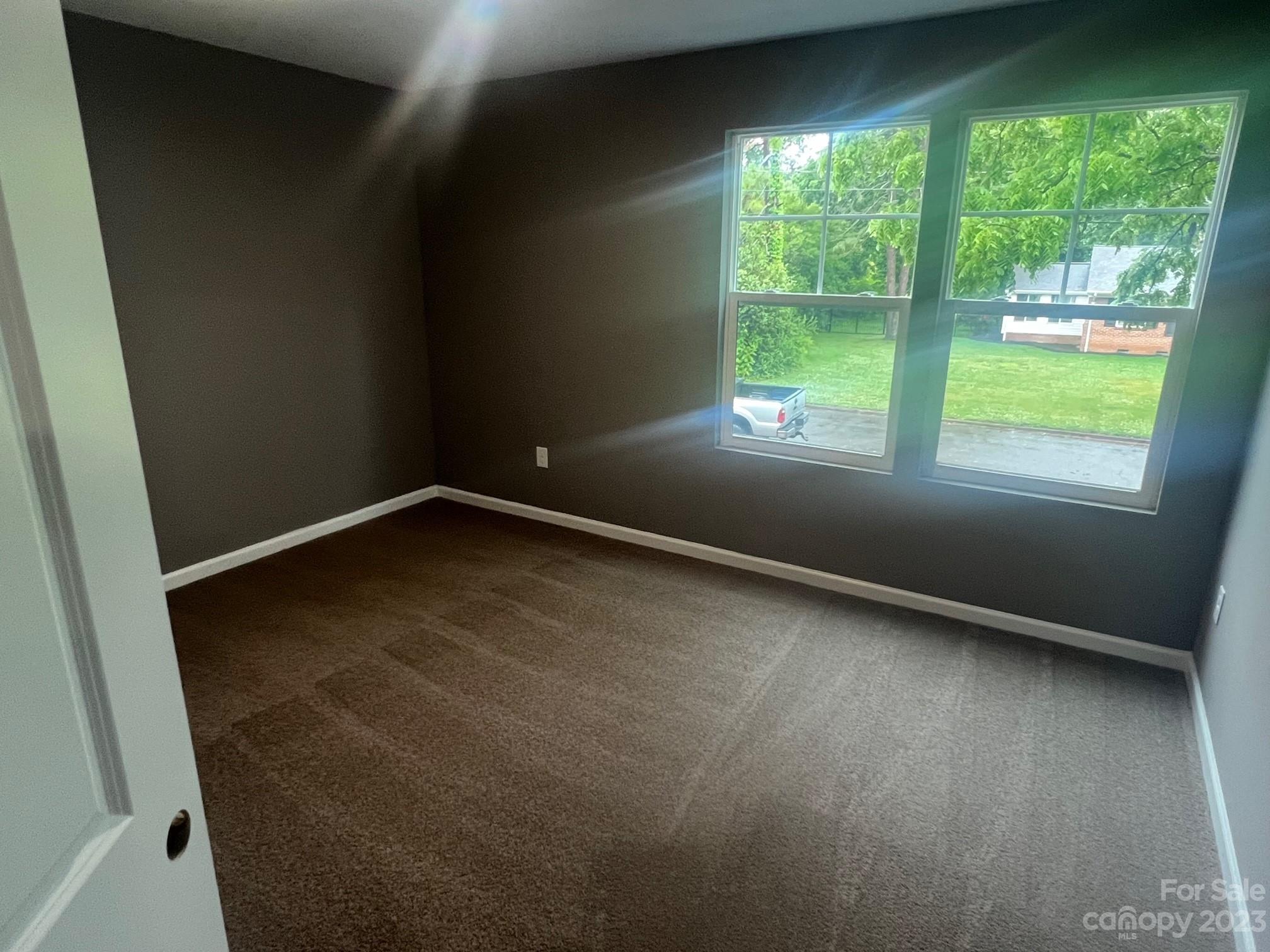 Photo 19 of 117 Edgewood Avenue