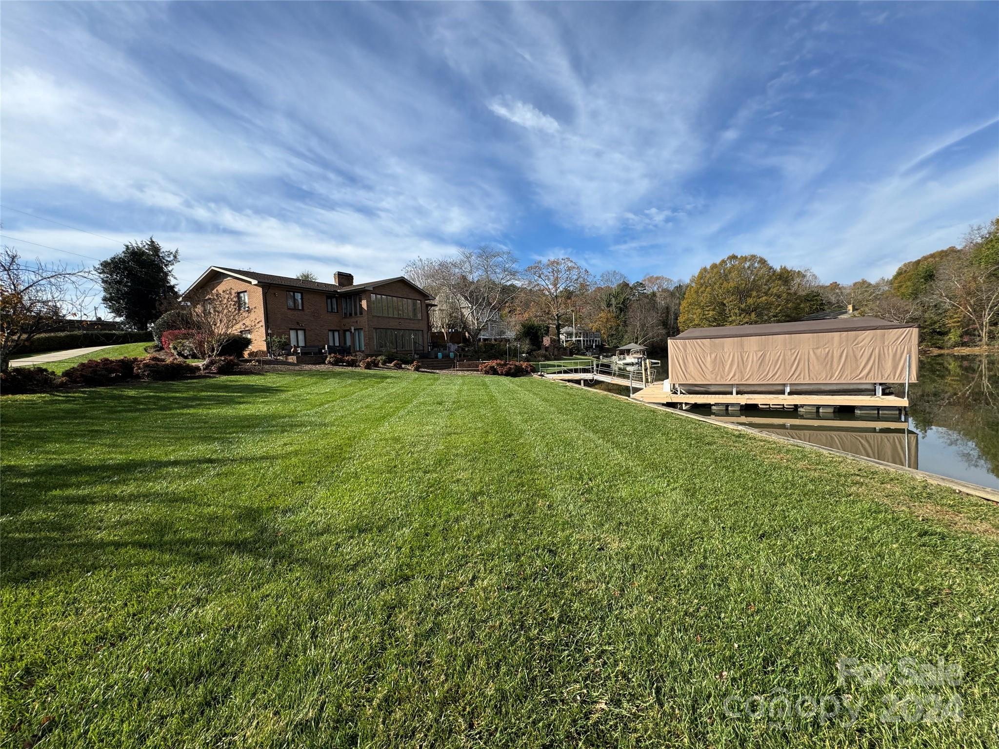 Photo 14 of 121 48th Avenue NE