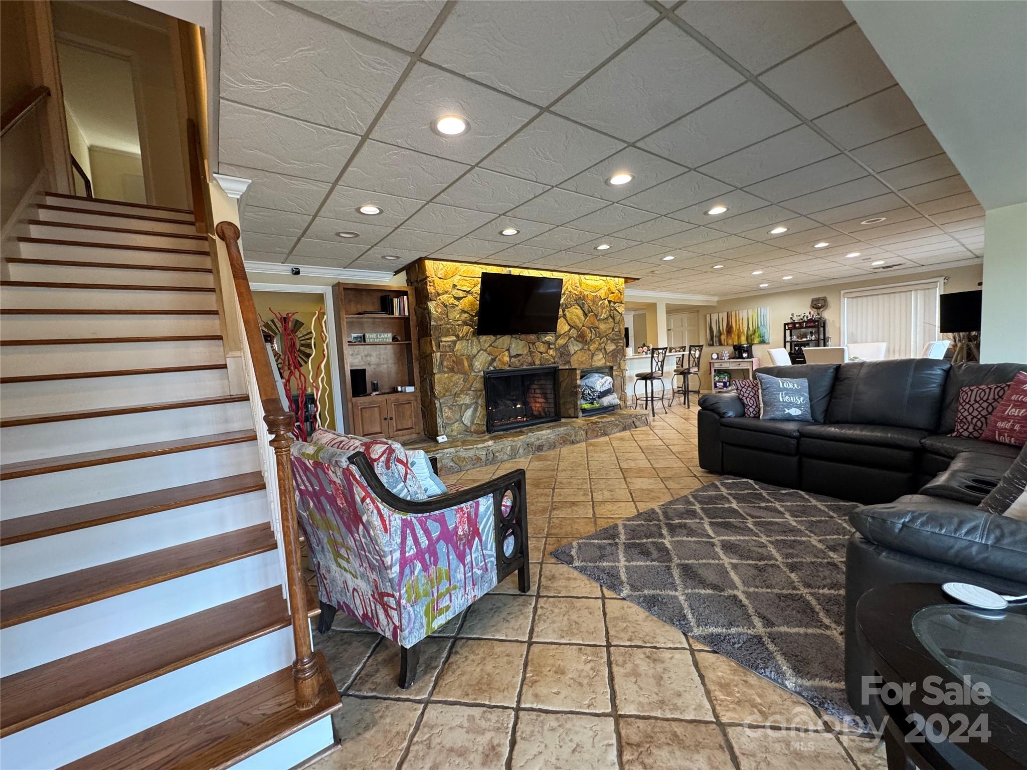 Photo 34 of 121 48th Avenue NE