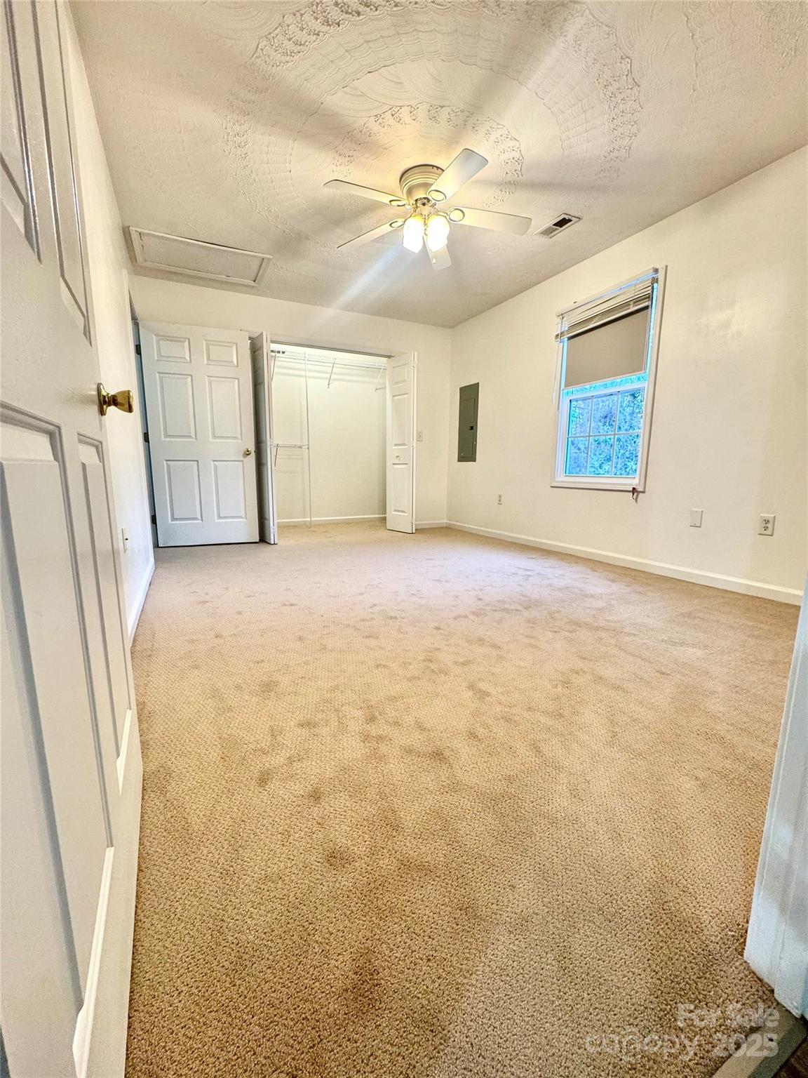 Photo 14 of 117 24th Street NW