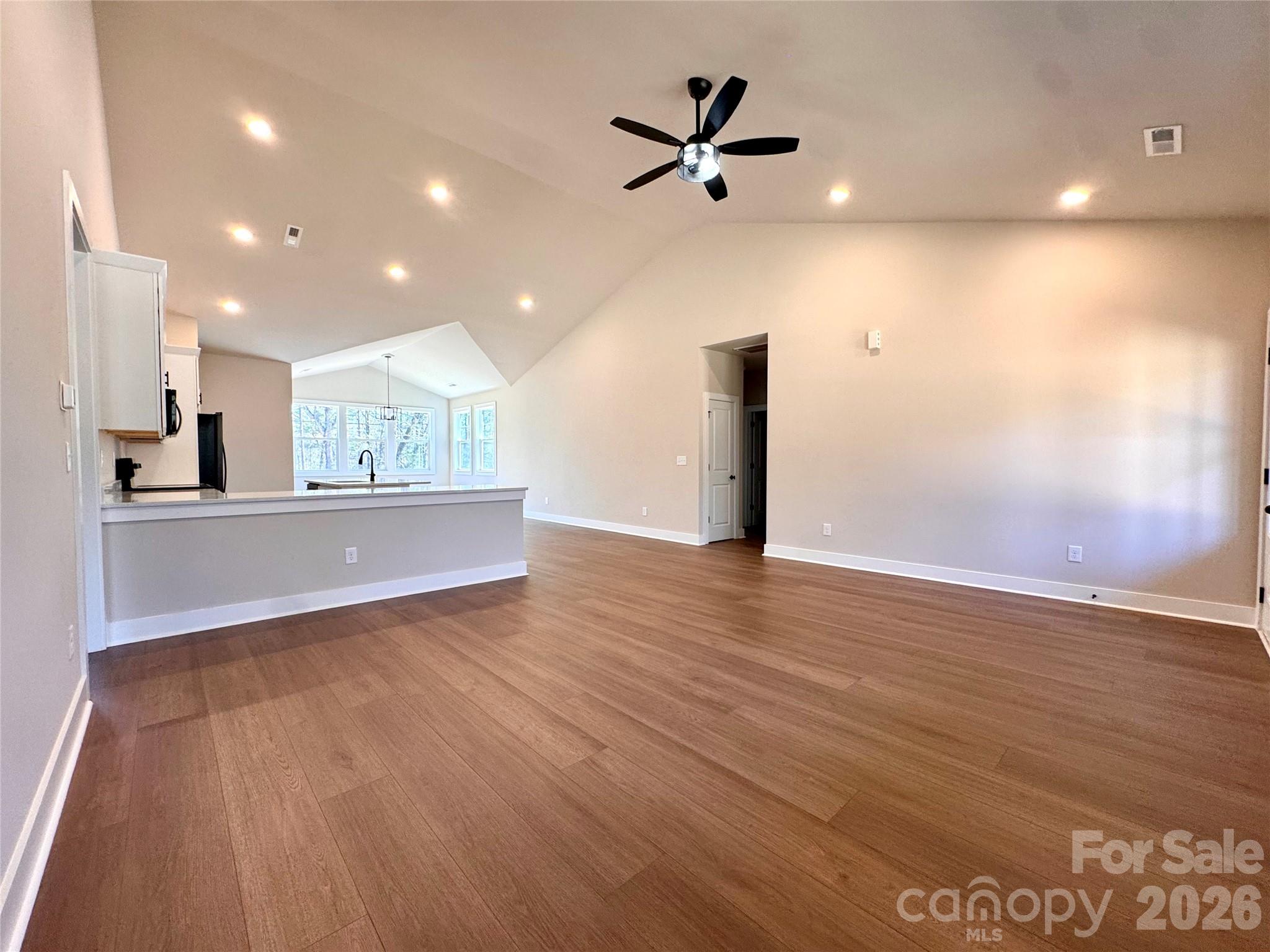 Photo 10 of 2426 Kimberly Avenue