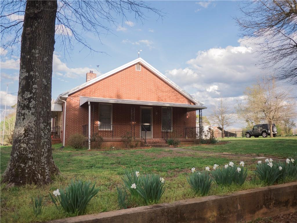 2673 Community Road, Claremont