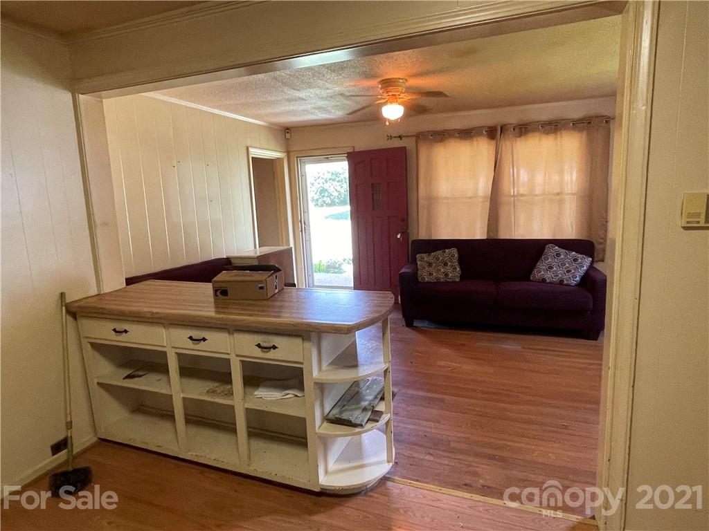 Photo 11 of 6743 Clyde Wehunt Road