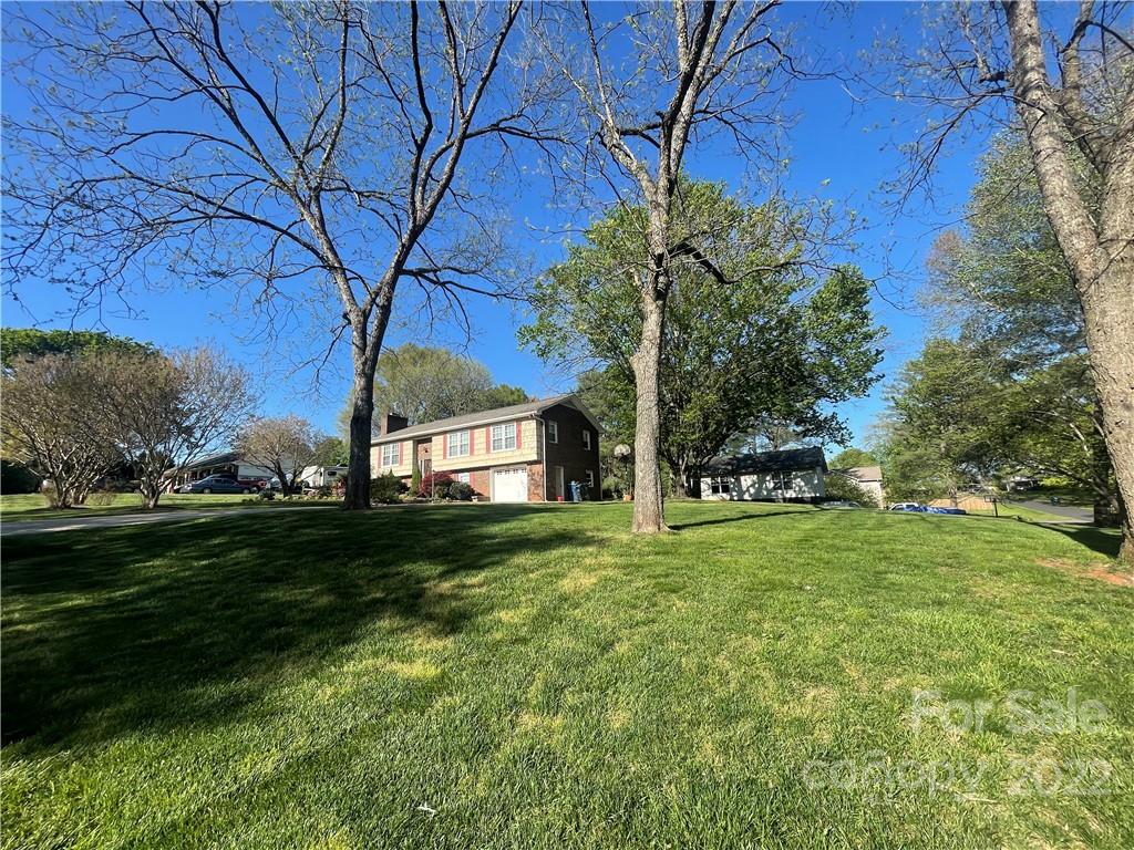 Photo 3 of 5037 Wallace Circle